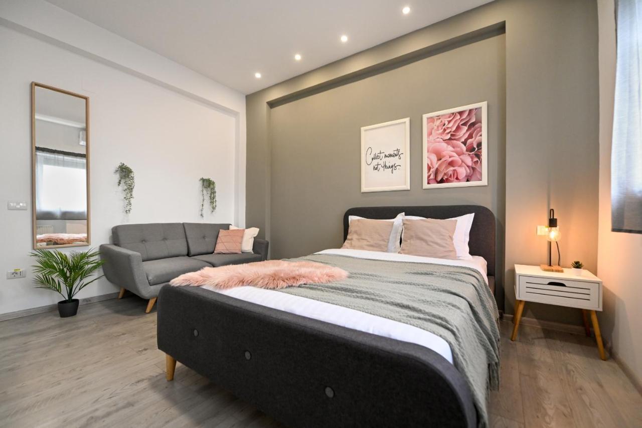 Splendid 2Br Apartment With Breathtaking Views Of Casa Poporului Bukarest Exteriör bild