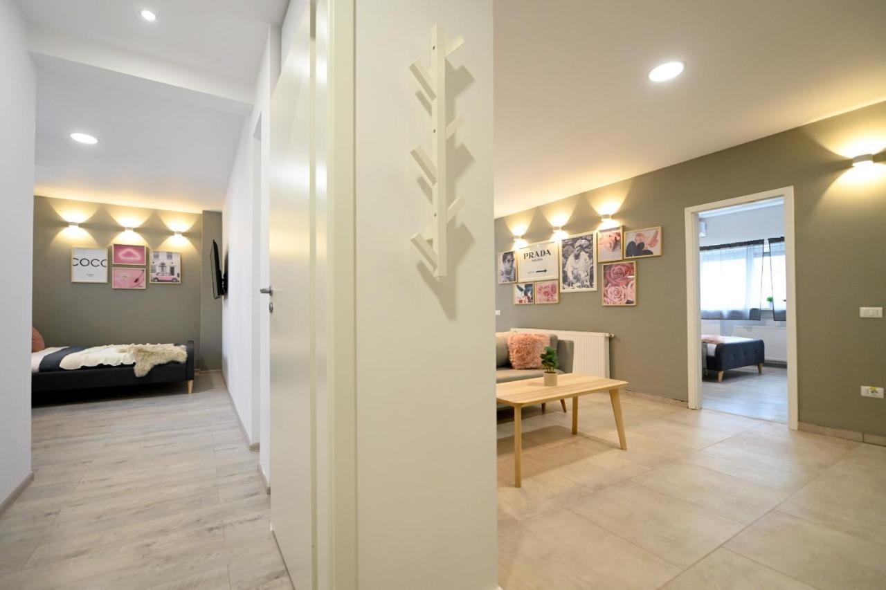 Splendid 2Br Apartment With Breathtaking Views Of Casa Poporului Bukarest Exteriör bild