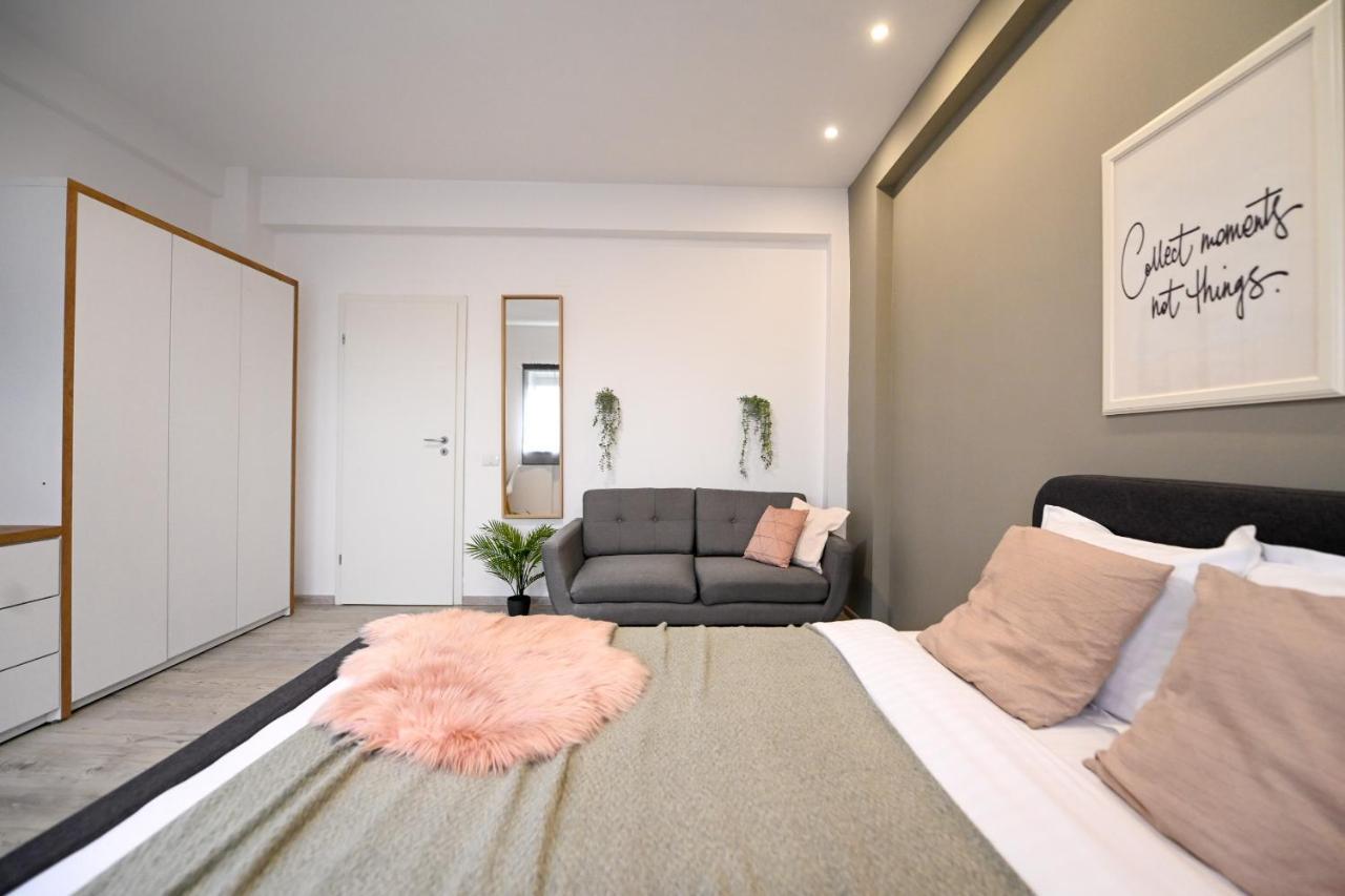 Splendid 2Br Apartment With Breathtaking Views Of Casa Poporului Bukarest Exteriör bild