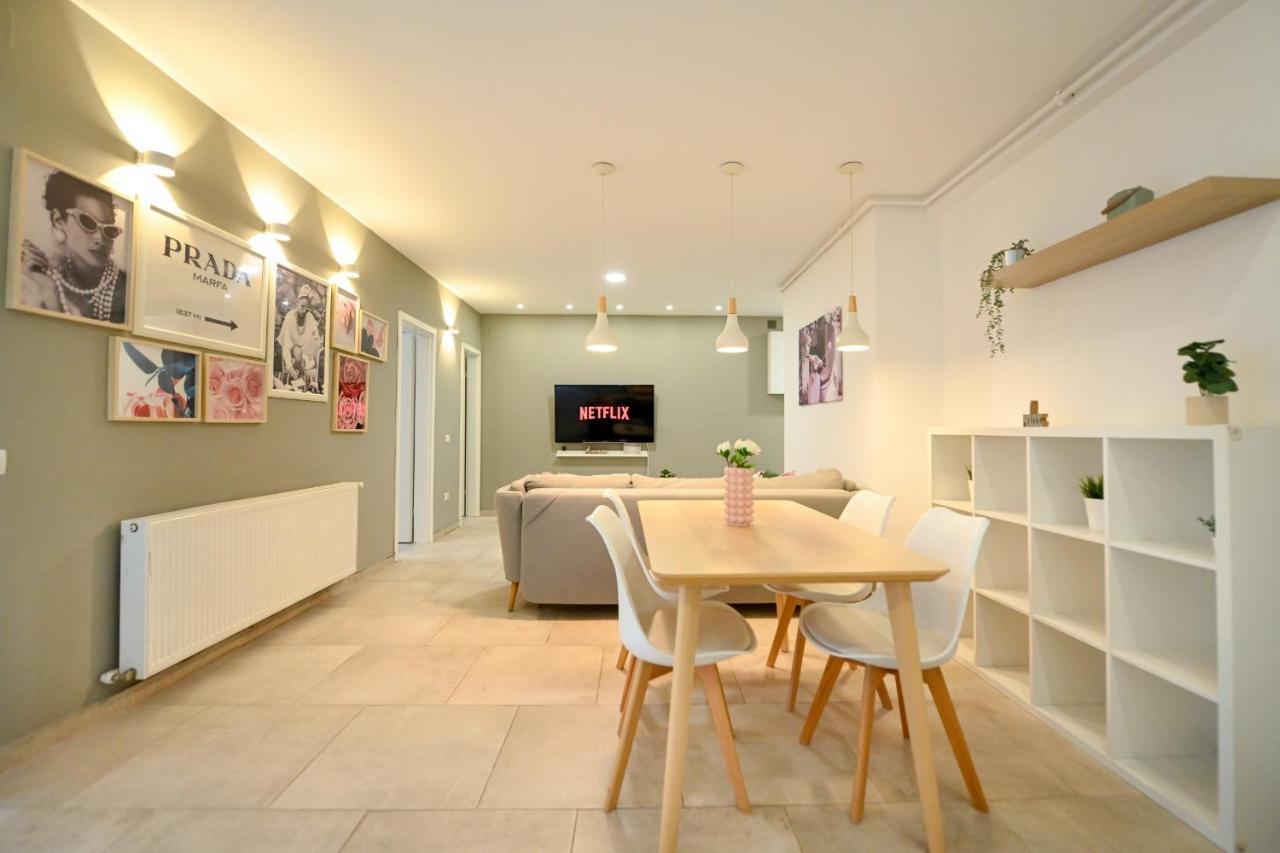 Splendid 2Br Apartment With Breathtaking Views Of Casa Poporului Bukarest Exteriör bild